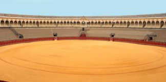 Vista de la plaza de toros de Sevilla.