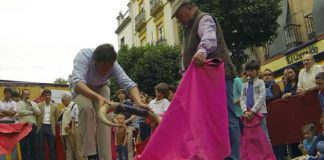 Toreo de salón en pleno corazón de Triana.