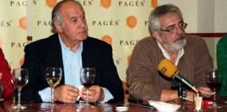 Ramón Valencia y Eduardo Canorea, en la polémica comida informativa con parte de la prensa taurina de Sevilla. (FOTO: Arjona)